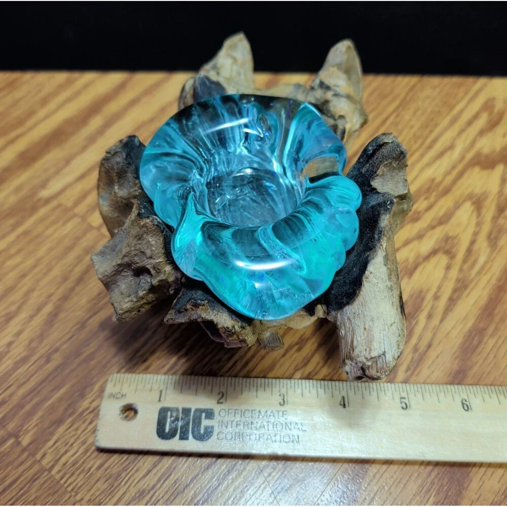 ​Vtg  Aqua Art Turquoise Glass Ashtray w Natural Burl Driftwood Base Beach Decor